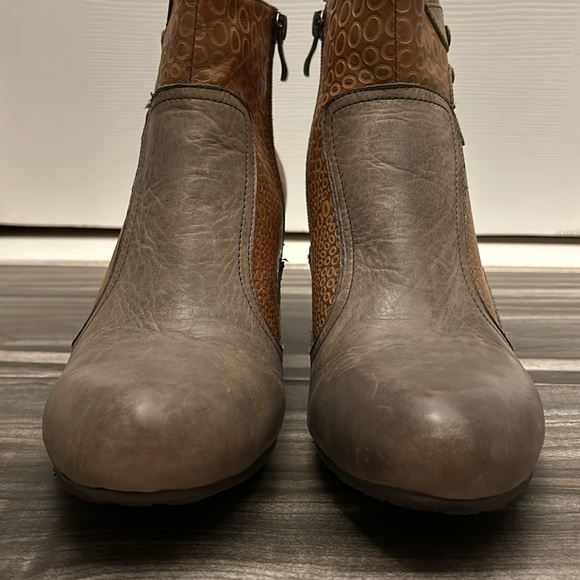 L'Artiste by Spring Step Dramatic Boot - Picture 7 of 15